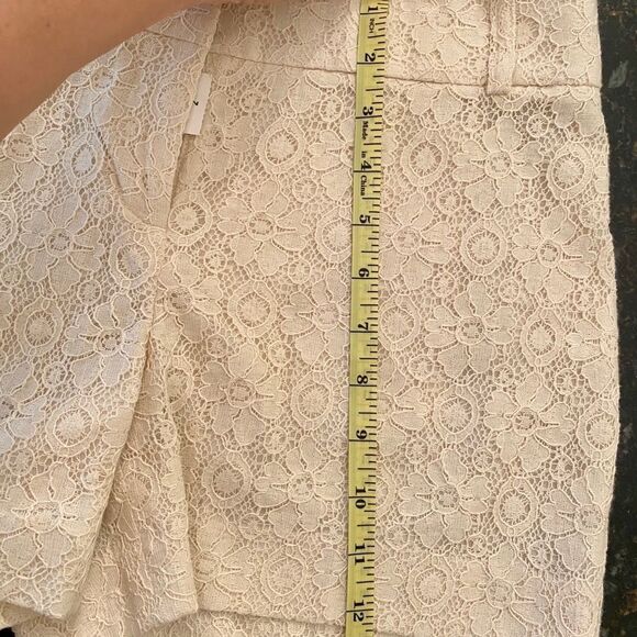 Gorgeous Crochet Lace Sz 2 LOFT Shorts NWT - Picture 4 of 7